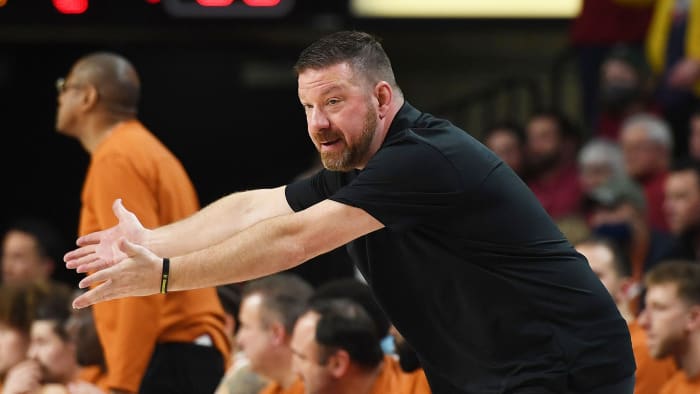 Texas coach Chris Beard